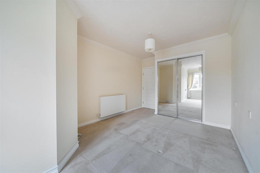 Apartment in Newbury, Speenhamland - More