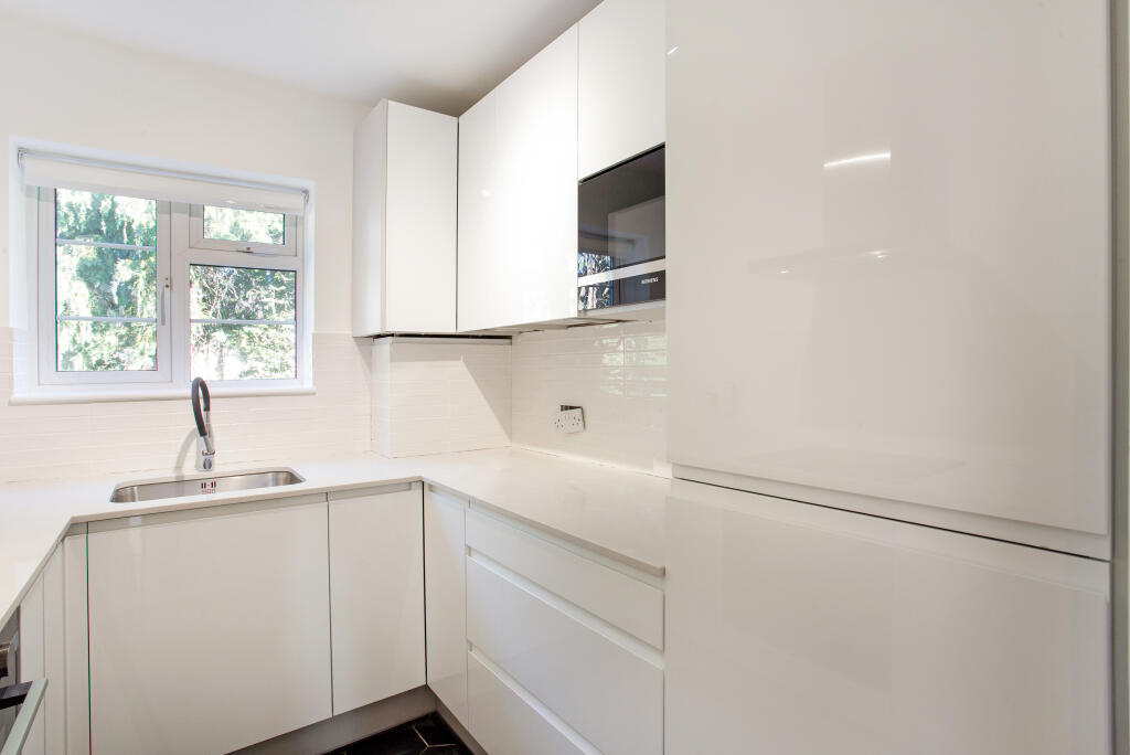 Main image of property: Arlington Lodge, Monument Hill, Weybridge, KT13