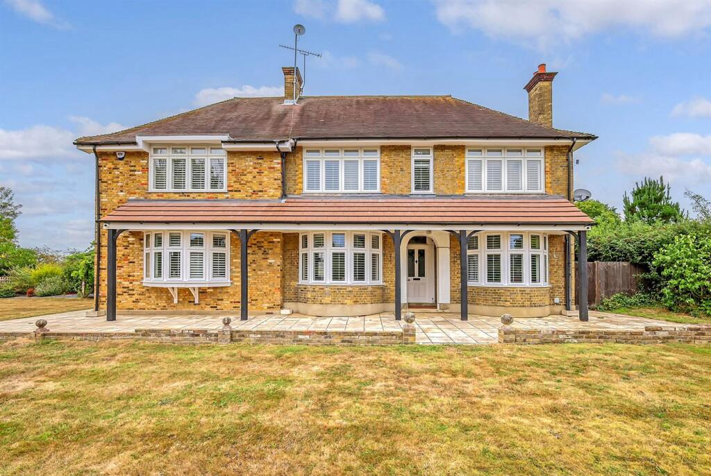 4-bed detached on Hollow Road, Felsted, £950,000