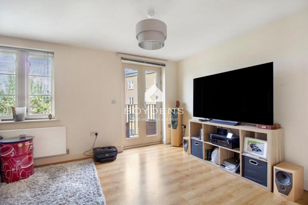 Grosvenor Place, Colchester photo 3