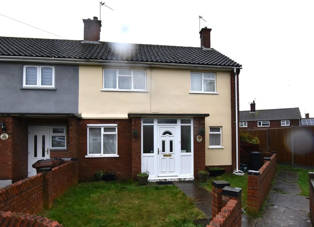 3 bedroom end of terrace house for sale in Hawthorn Avenue, Colchester, CO4