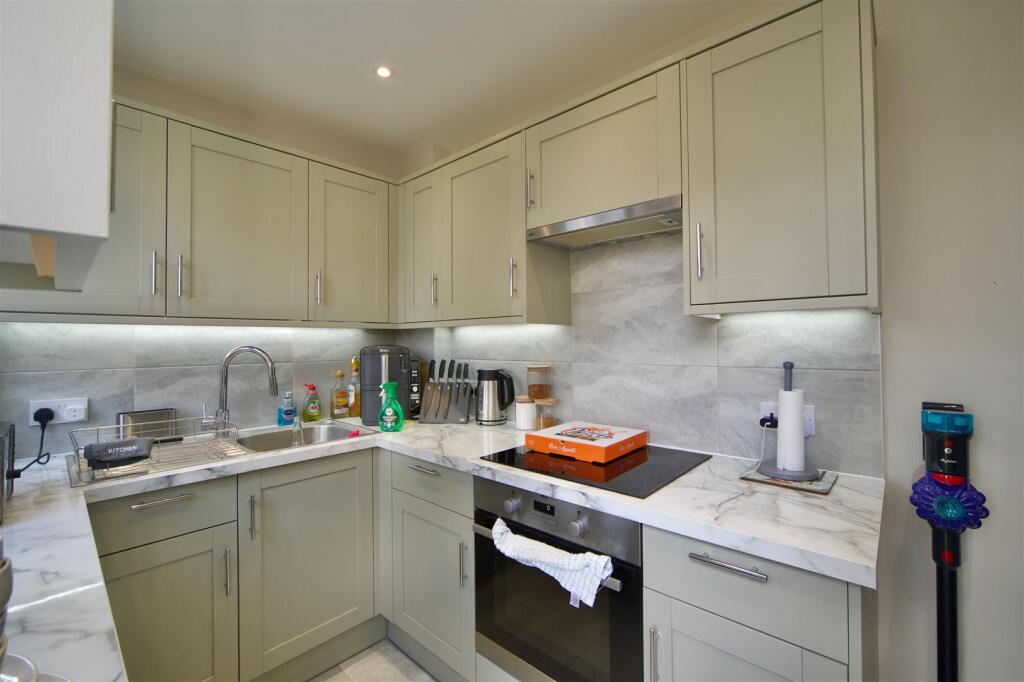 House in Romford - View 5