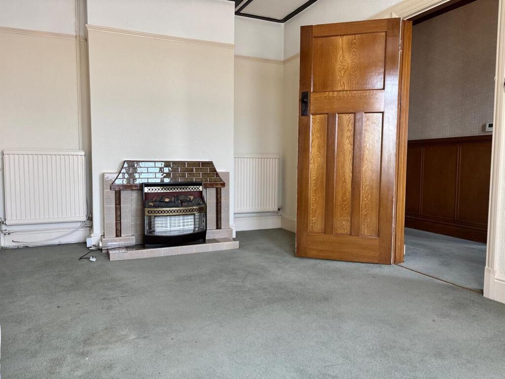 House in Swansea, Pembrey and Burry Port Town - More