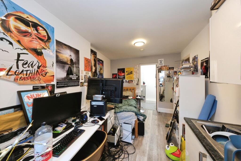 Apartment in Nottingham - More
