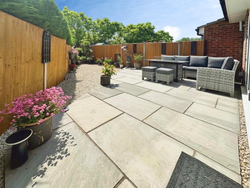 House in Reading, Barkham - View 5