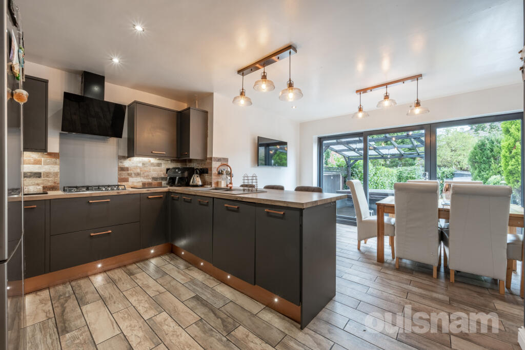 House in Birmingham, West Midlands - View 4