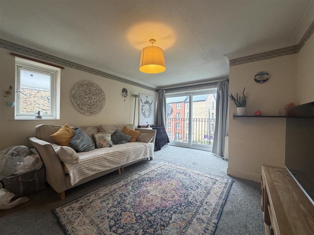 Apartment in Southampton - View 2