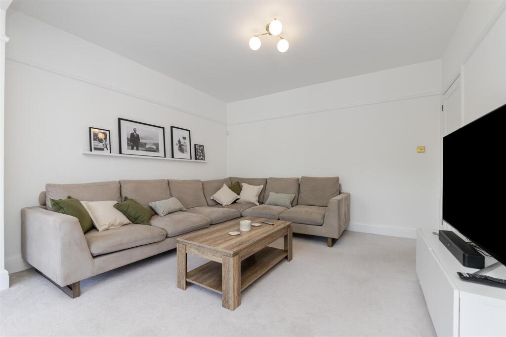 Seymour Road, St Albans photo 5