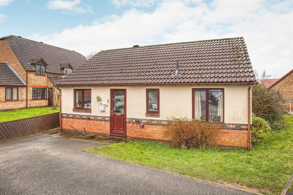 Main image of property: Amesbury Lane, Oakwood, Derby