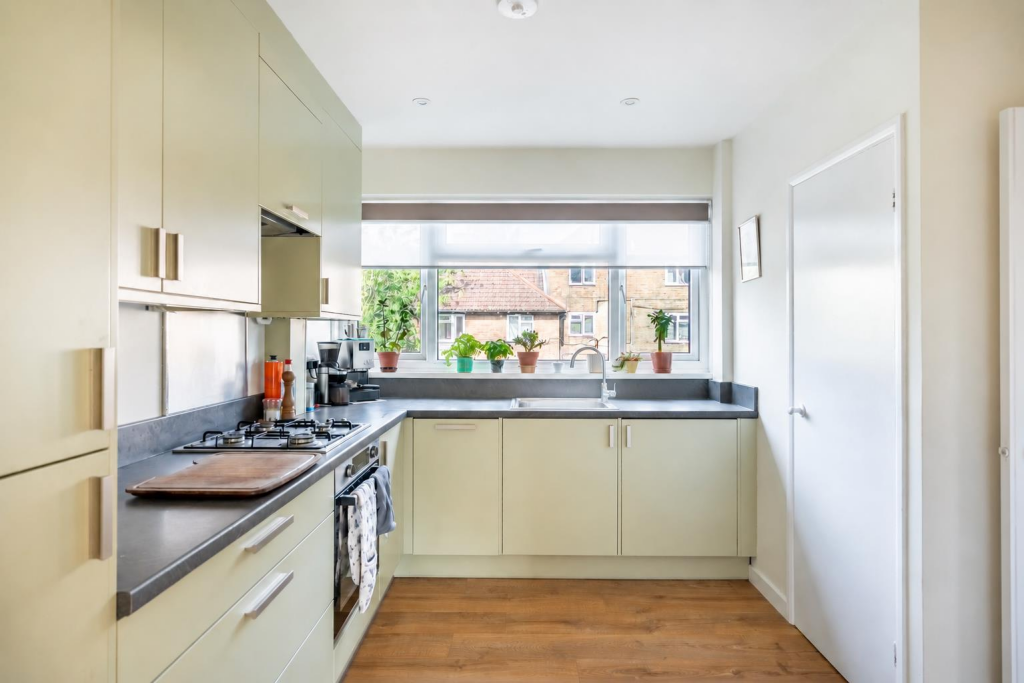 Apartment in York - View 5