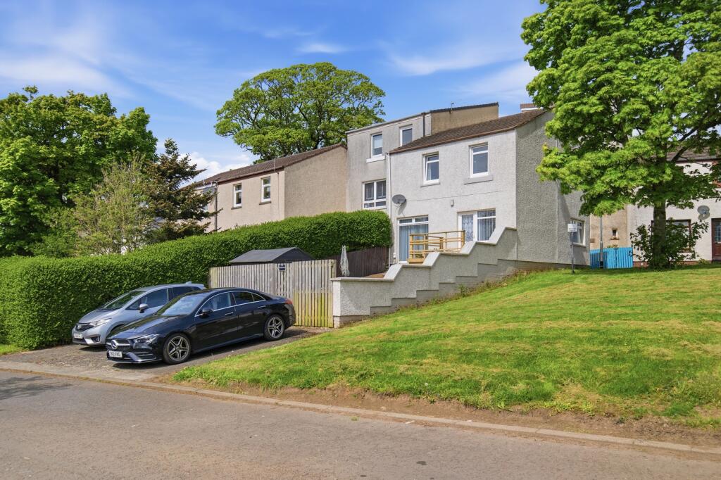 Main image of property: 37 Fencedyke Way, Bourtreehill North, Irvine