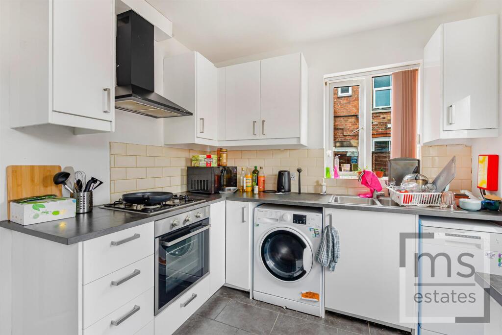 House in Nottingham - View 3