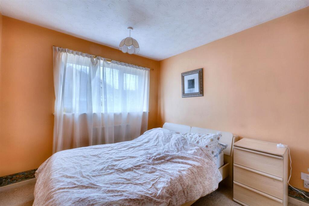 House in Gedling, St. Albans - More