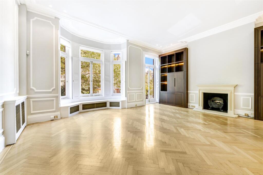 Main image of property: Lennox Gardens, Knightsbridge, SW1X
