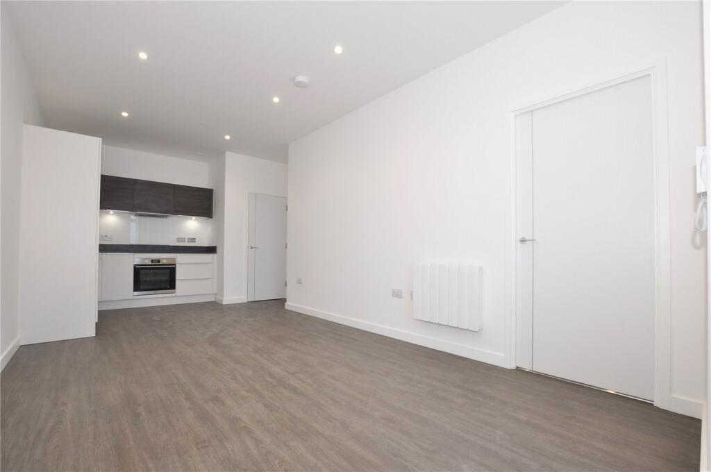 Apartment in Twickenham - View 3