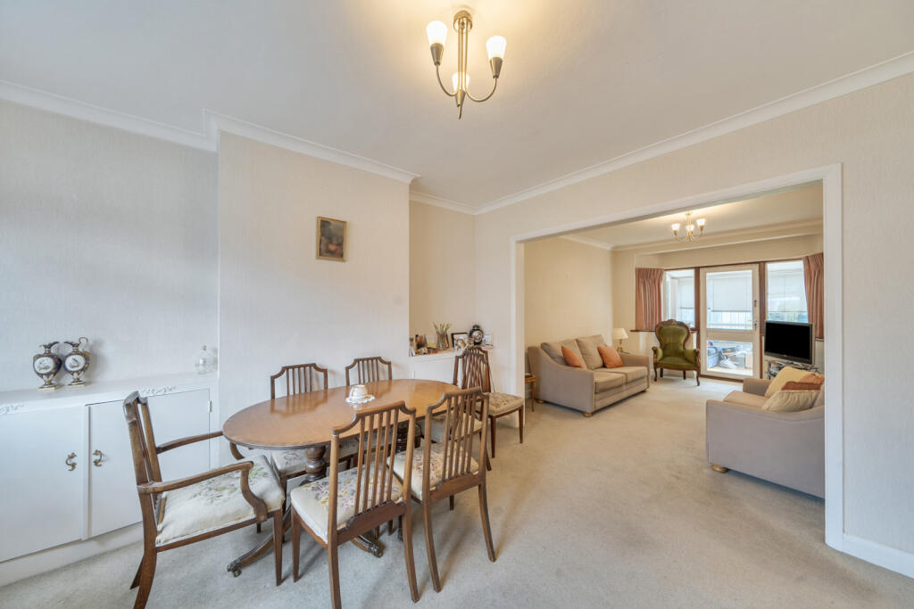 Silverston Way, Stanmore, Middlesex photo 4