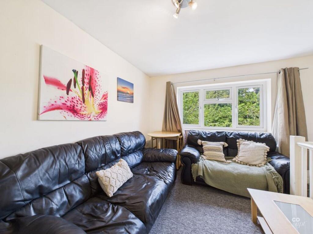 1 bedroom semi-detached house for rent