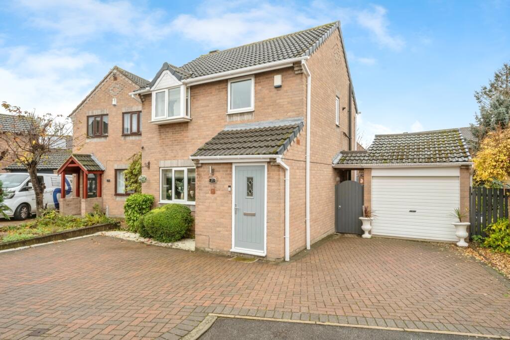 St. Lukes Close, Dunsville, Doncaster, South Yorkshire, DN7 photo 2