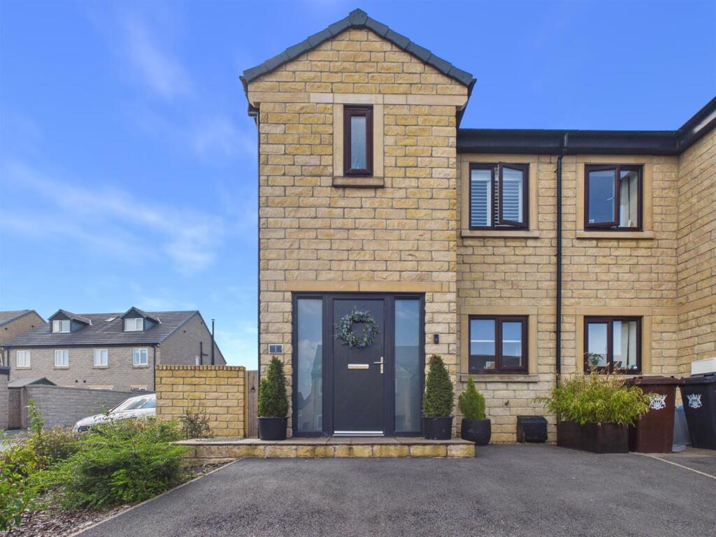 Main image of property: 1 Black Edge Close, Dove Holes