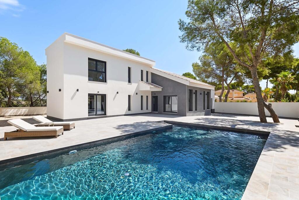 Main image of property: Valencia, Alicante, Pinar De Campoverde