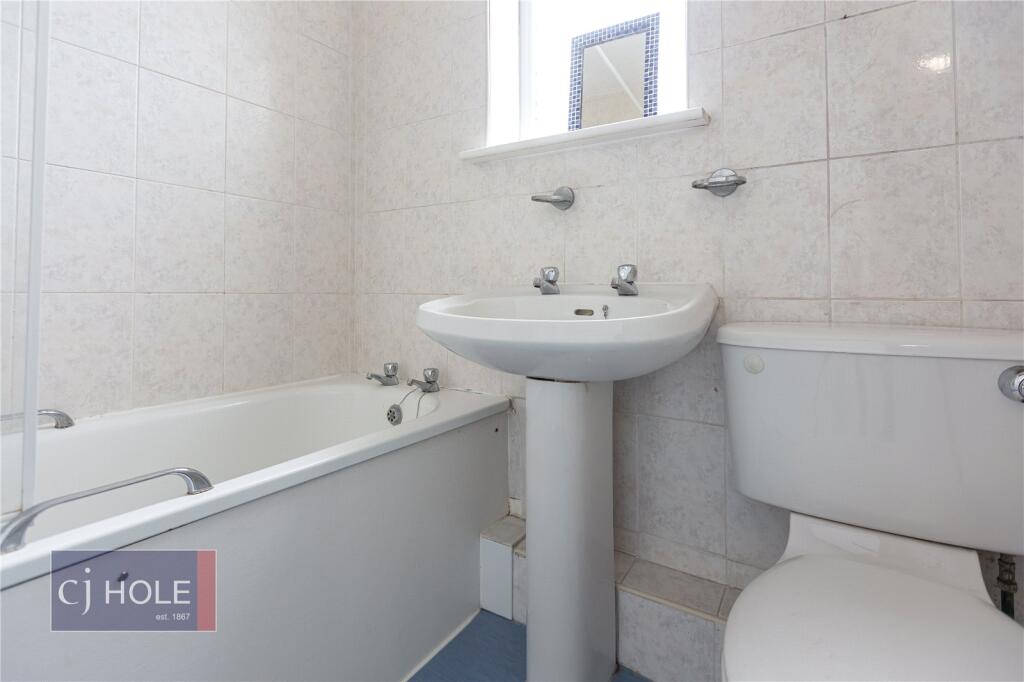 6 bedroom terraced house for rent