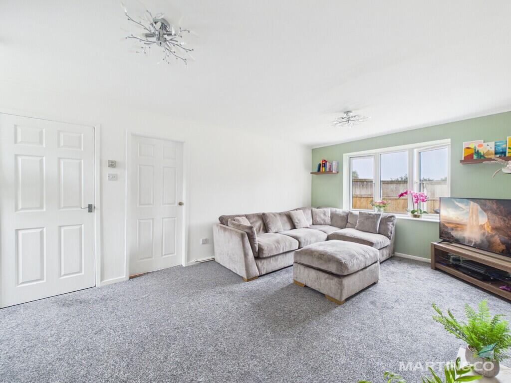 Leiston Close, Irby, Wirral photo 3