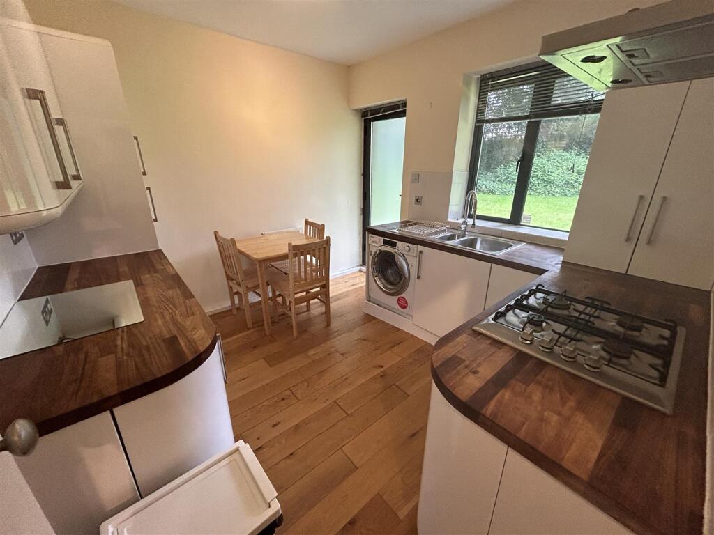 Main image of property: Kingsbridge Avenue, Acton