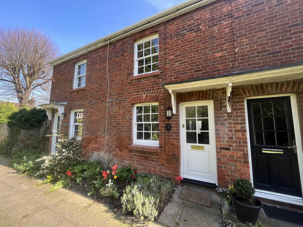 Main image of property: West Passage, TRING