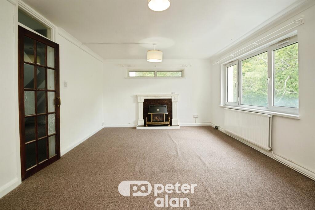 Apartment in Abersychan, Torfaen - More