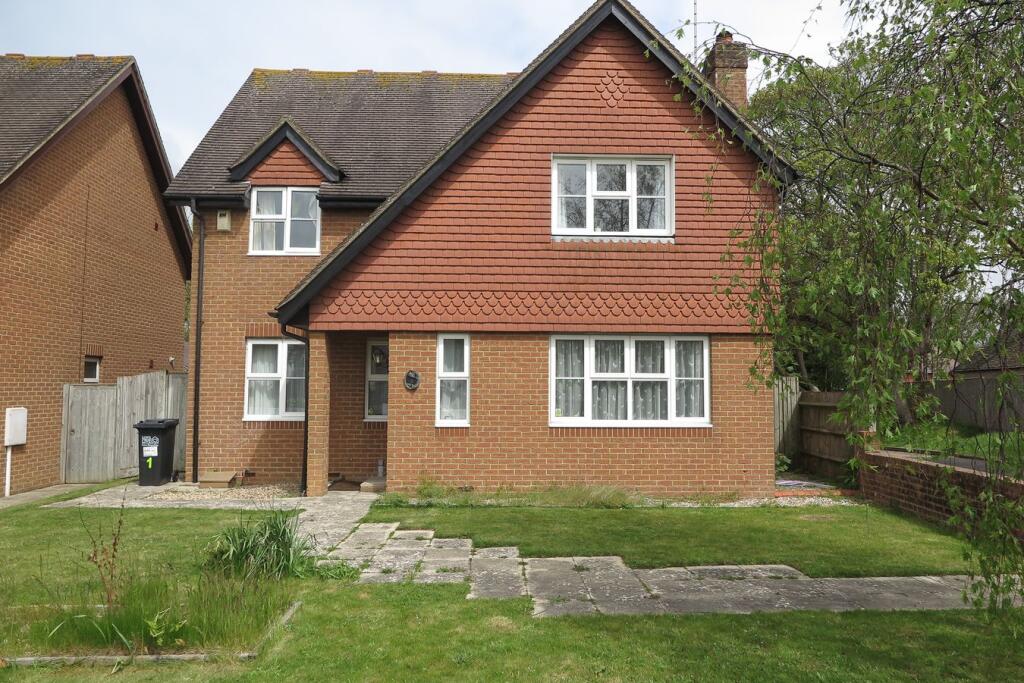 4-bed detached on Kites Nest Walk, Bexhill-on-Sea, TN39, £449,950