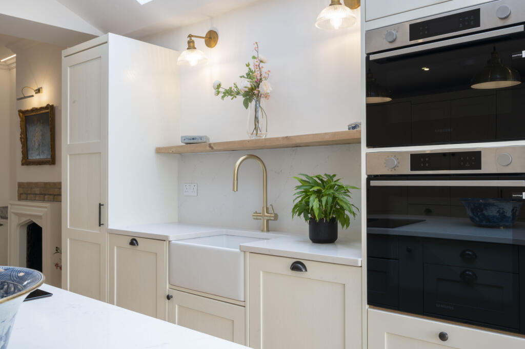 House in London - View 5