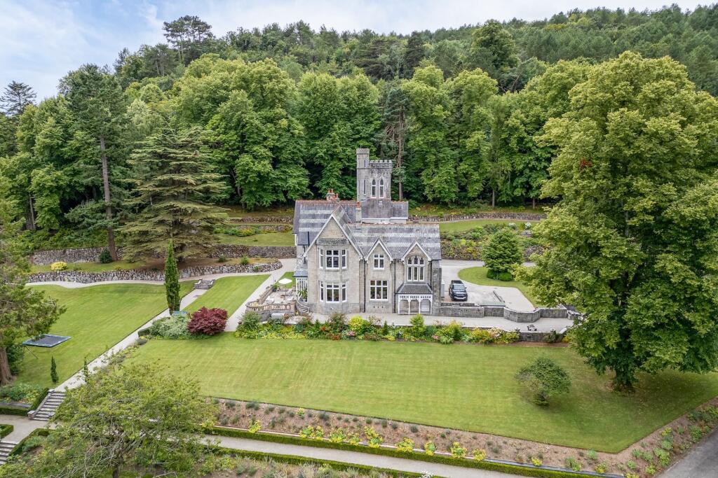 House in Abergele, Twll Llwynog - More