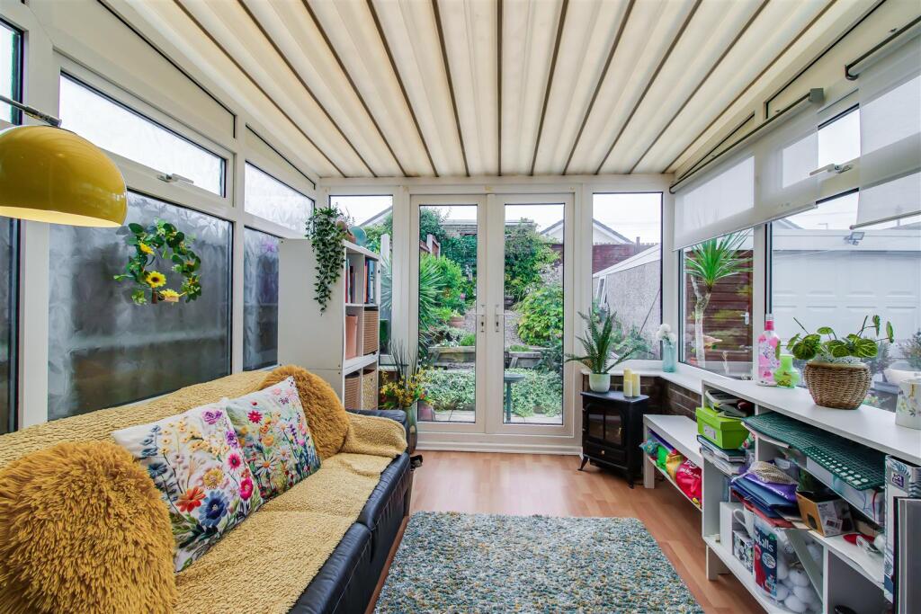 House in Wakefield - View 4