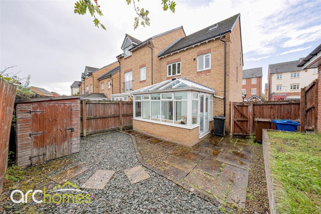 Blakemore Park, Atherton, M46 photo 4