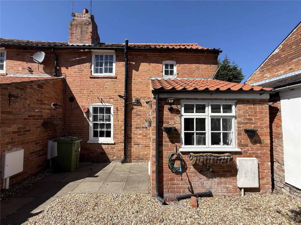 Main image of property: Eyres Yard, King Street, Newark, Notts, NG24