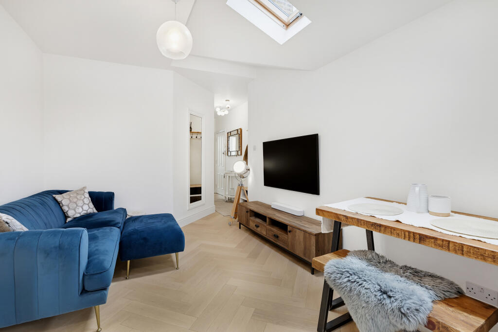 Apartment in London, Hanwell - More