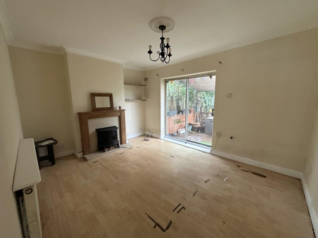 House in Doncaster, Rossington - View 3