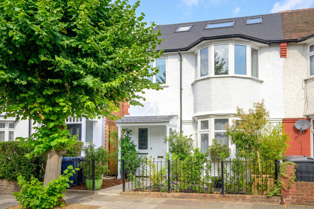 Main image of property: Powis Gardens, Golders Green, London, NW11