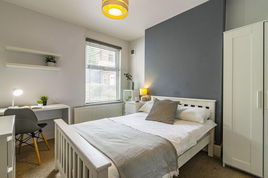 House in Nottingham - View 5