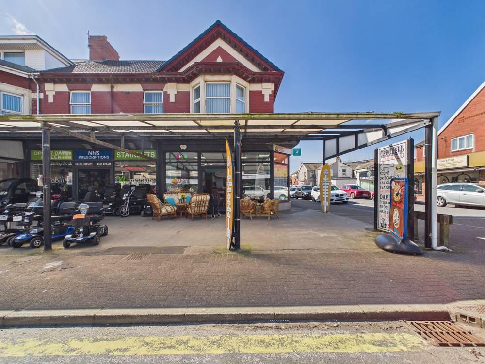 Main image of property: 18 Victoria Road West, Cleveleys, FY5 1BU