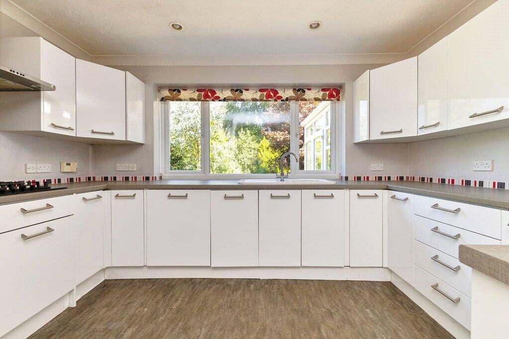 West View Road, Headley Down, Hampshire, GU35 photo 4