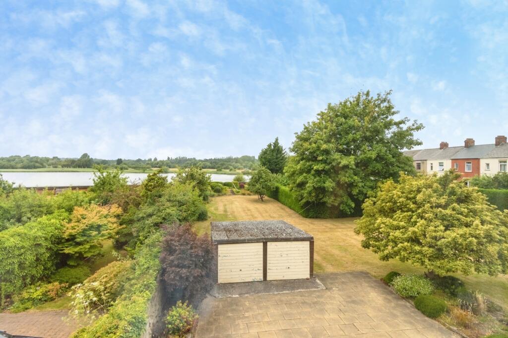 House in Wakefield - View 4