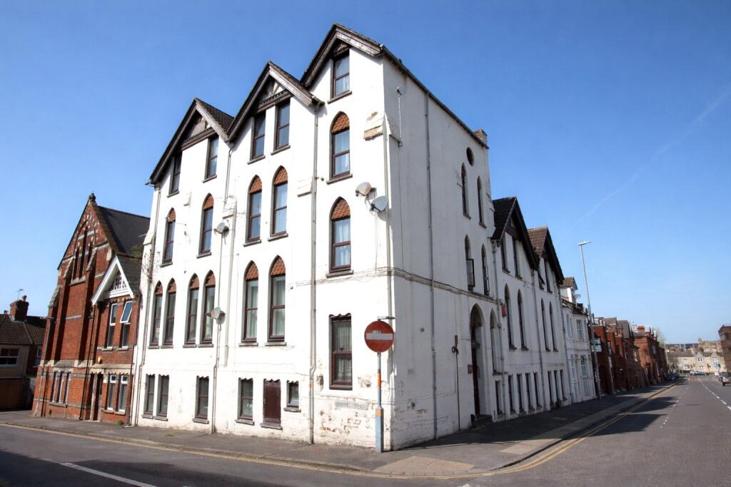 Main image of property: 26 Milton Road, Swindon, SN1