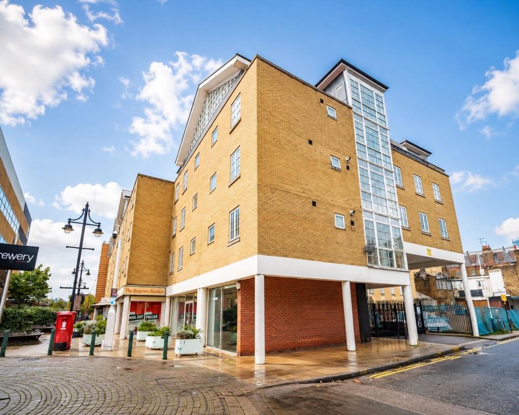 Main image of property: Malt House Place, Romford, RM1