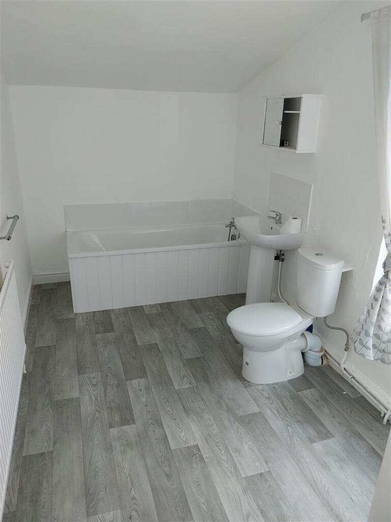 House in Nottingham - View 5