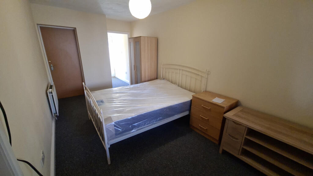 4 bedroom town house for rent