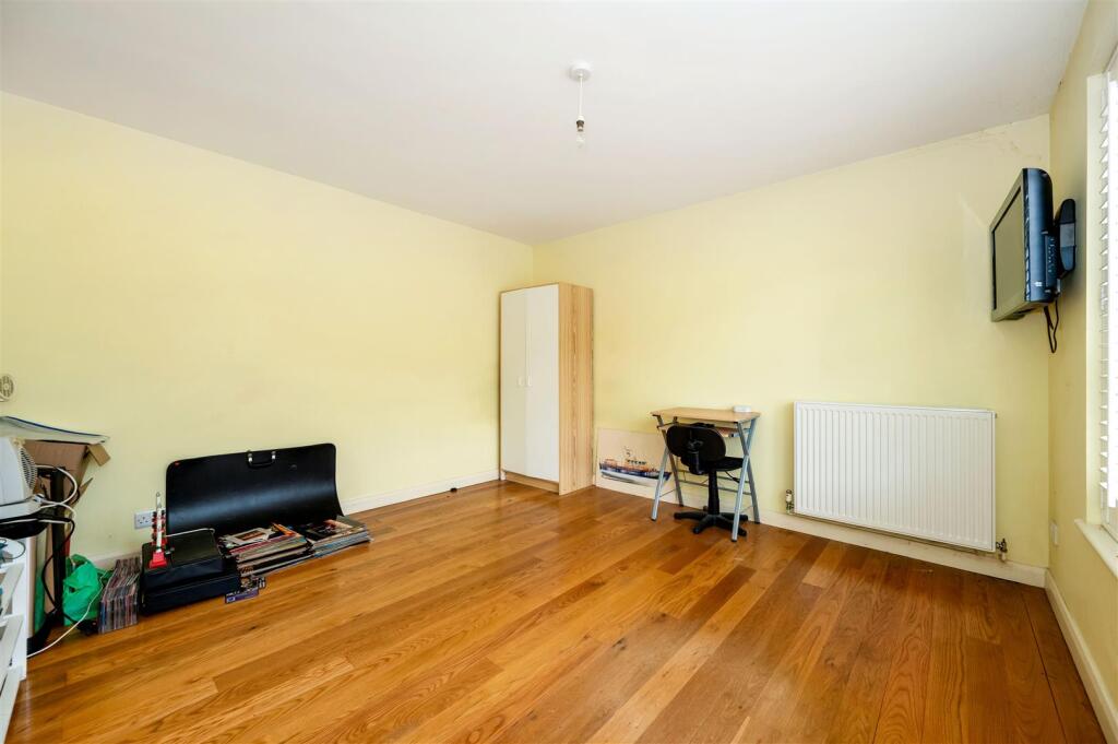 Sherborne Road, Chichester photo 3