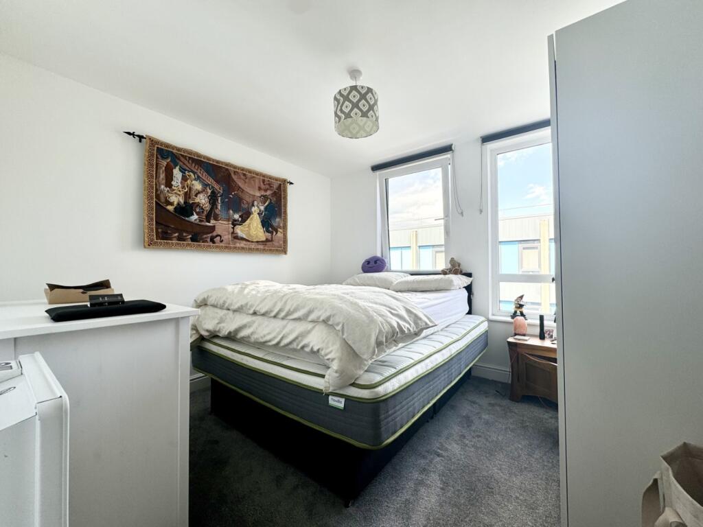Apartment in Brighton - View 4