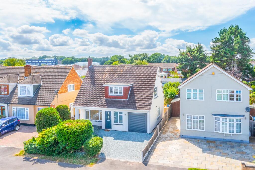 Harrogate Road, Hockley photo 3