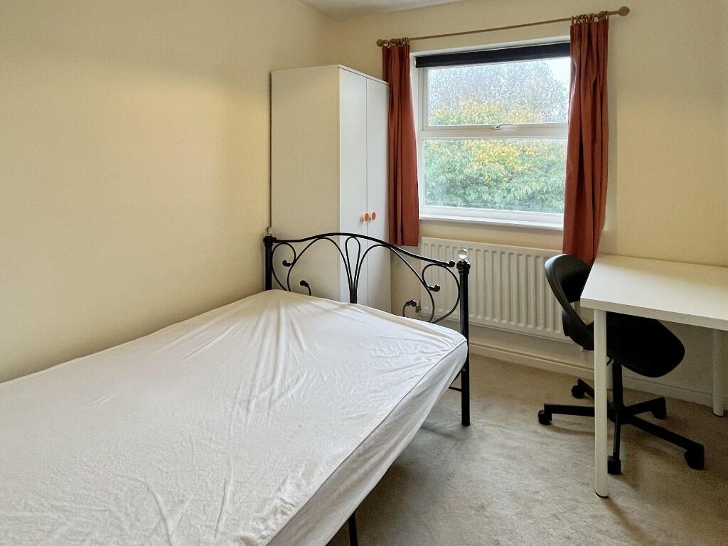 1 bedroom house share for rent